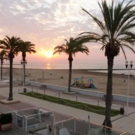 Appartamento Coqueto Junto A La Playa. *